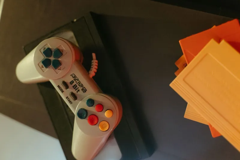 Pixel perfetti e cronometri: gli speedrunner italiani che sfidano il mondo un frame alla volta